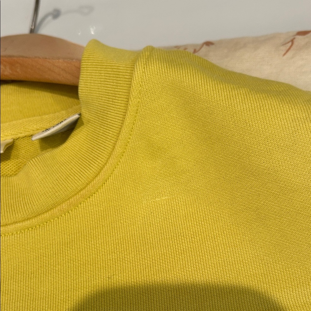 Levi's Men's Bright Yellow Crewneck Sweater - Picture 5 of 6